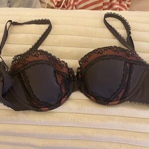 Supportive Lace-Trim Underwire Bra in Charcoal and Rose